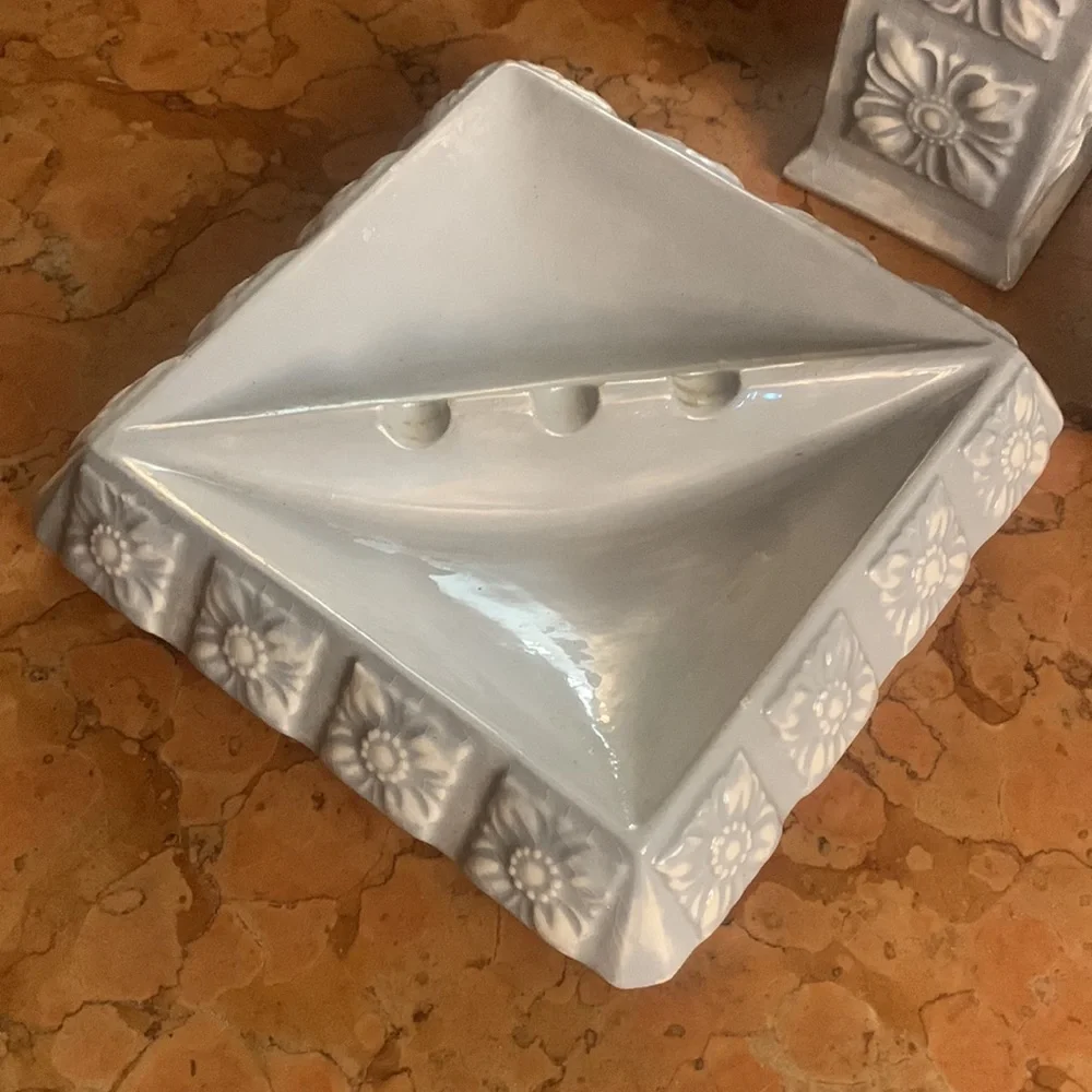 Vintage 1970s Ceramic Ashtray Cigar box set